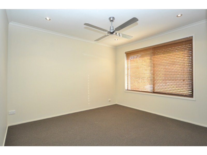 64 Ridgeway Avenue, Southport QLD 4215