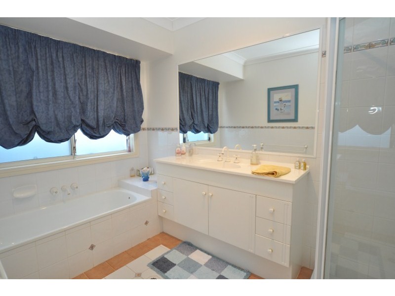 23 Eastbank Terrace, Monterey Keys QLD 4212