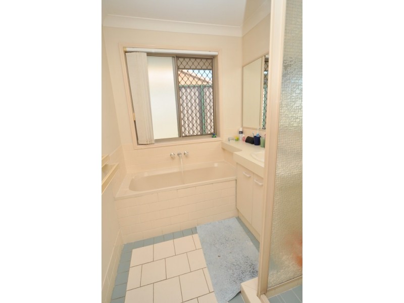52 Greenacre Drive, Parkwood QLD 4214
