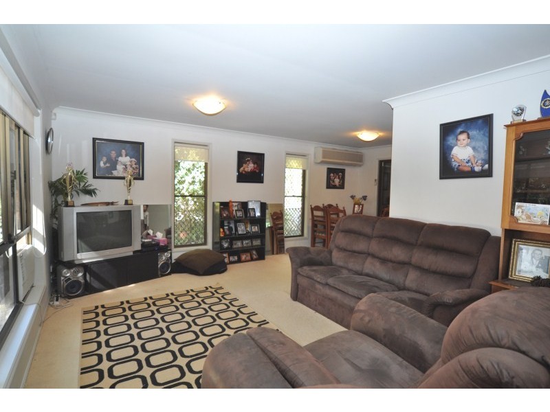 12 Western Way, Oxenford QLD 4210