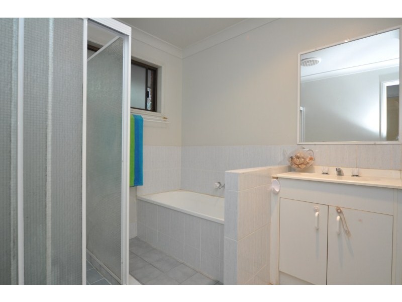 12 Western Way, Oxenford QLD 4210