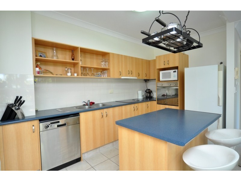 13/18 Parker Street, Labrador QLD 4215