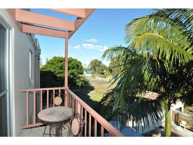 13/18 Parker Street, Labrador QLD 4215
