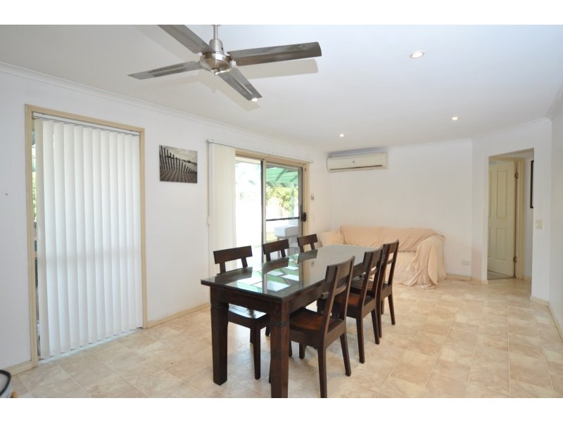 2 Gosford Court, Helensvale QLD 4212