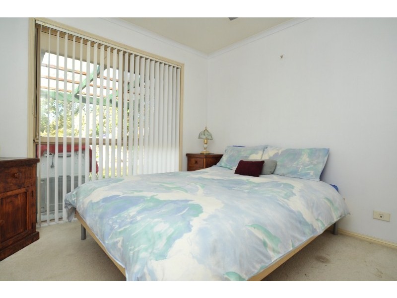 2 Gosford Court, Helensvale QLD 4212