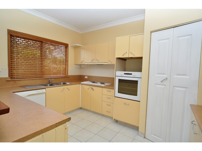 34 Horder Avenue, Labrador QLD 4215