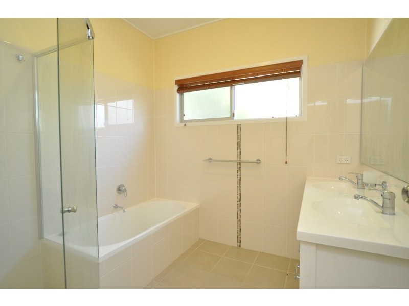 34 Horder Avenue, Labrador QLD 4215