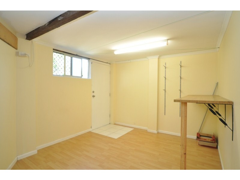 34 Horder Avenue, Labrador QLD 4215