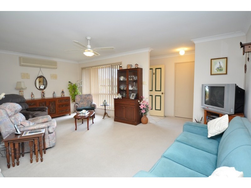 2/9 Chirn Crescent, Labrador QLD 4215