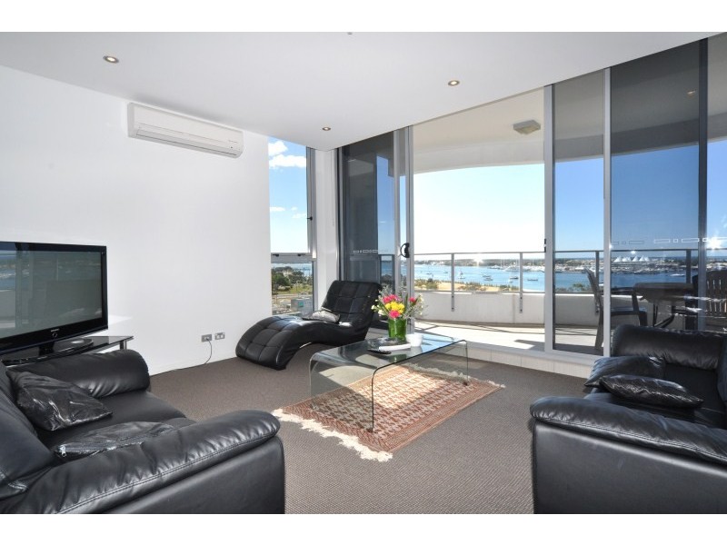1103/4 Como Crescent, Southport QLD 4215