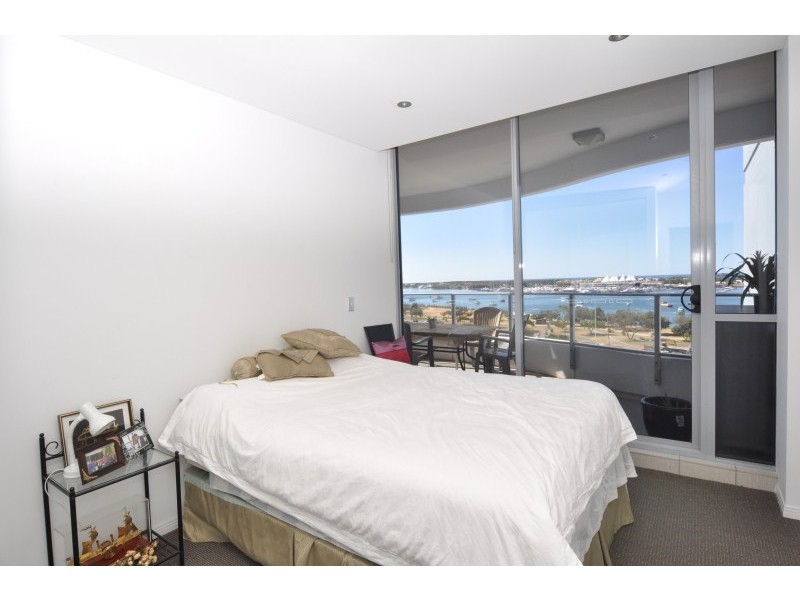 1103/4 Como Crescent, Southport QLD 4215