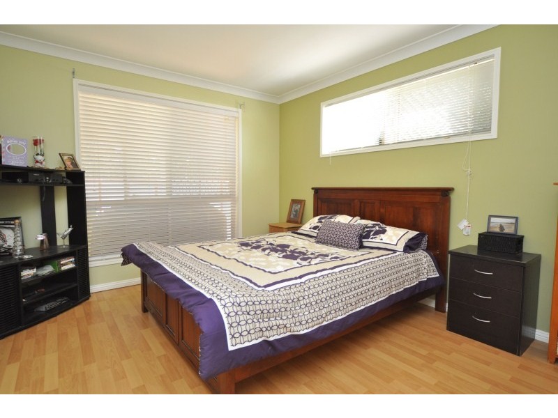 2/17 Pamela Court, Labrador QLD 4215