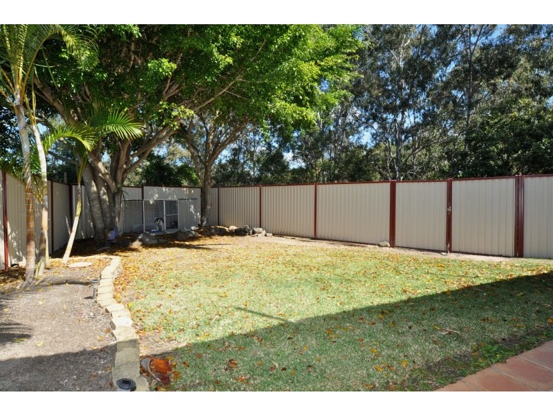 2/17 Pamela Court, Labrador QLD 4215