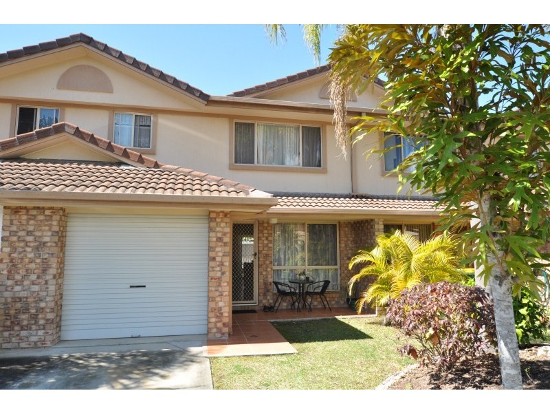 32/21 Usher Avenue, Labrador QLD 4215