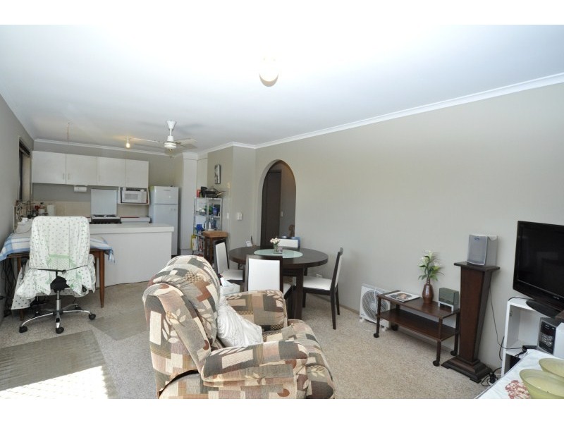 1/320 Government Road, Labrador QLD 4215