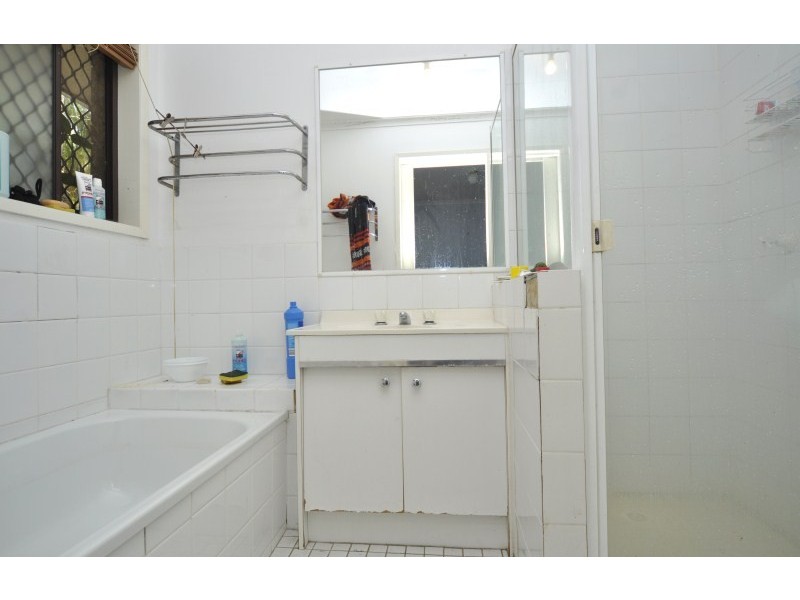 2/10 Telopea Street, Labrador QLD 4215