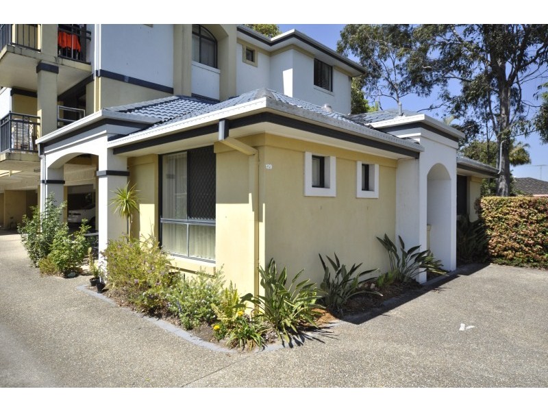 1/129 Muir Street, Labrador QLD 4215