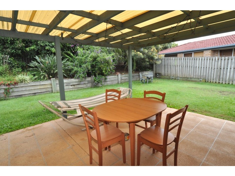 6 County Close, Parkwood QLD 4214