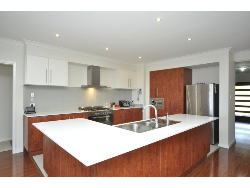 13 Neri Crescent, Arundel QLD 4214