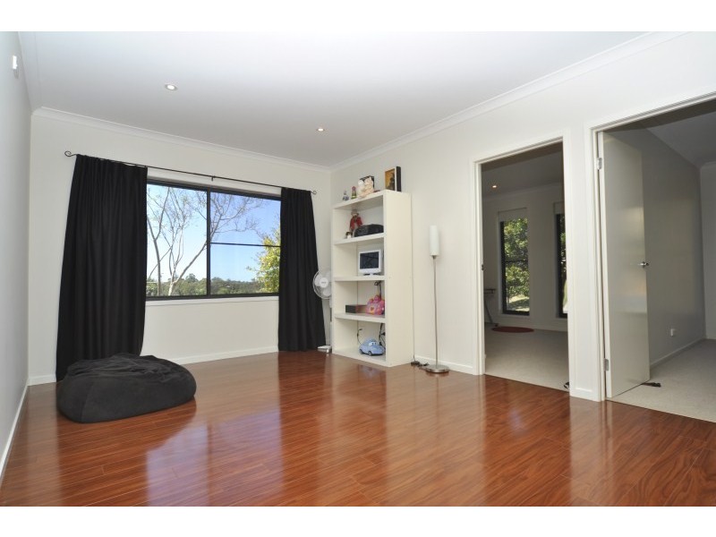 13 Neri Crescent, Arundel QLD 4214