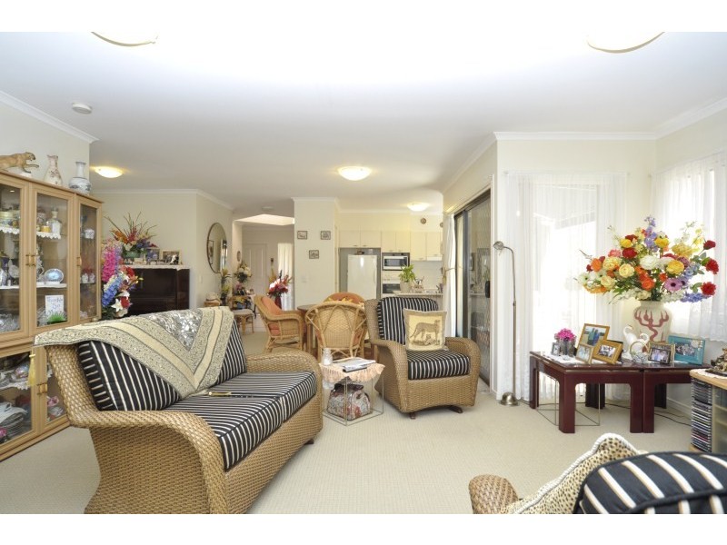 64/76 Bayview Street, Runaway Bay QLD 4216