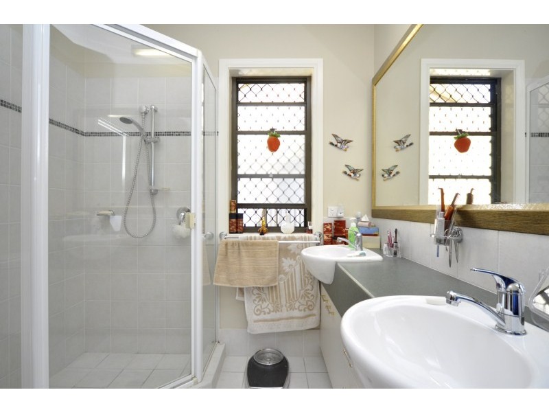 64/76 Bayview Street, Runaway Bay QLD 4216