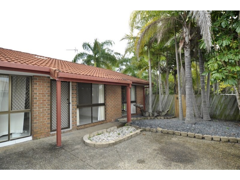 2/7 Jessica Court, Arundel QLD 4214