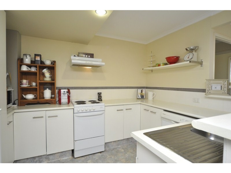 32/63 Olsen Avenue, Labrador QLD 4215