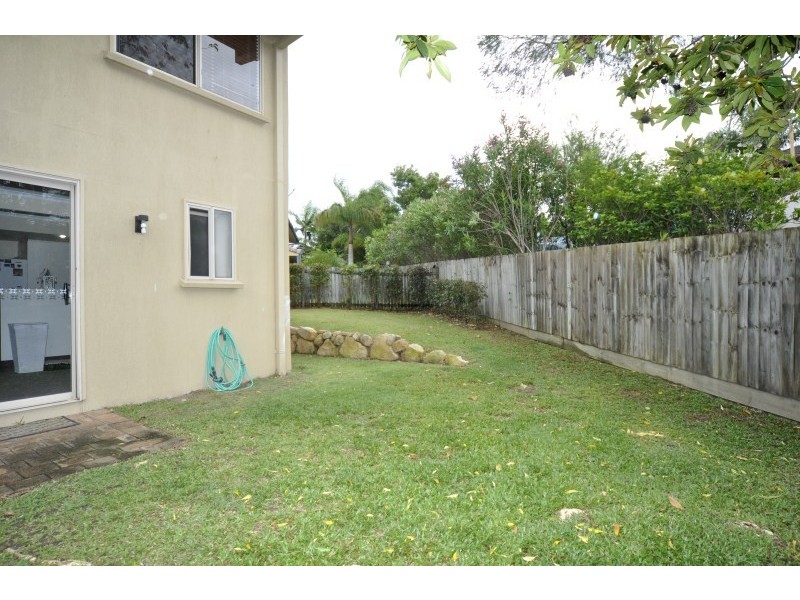 32/63 Olsen Avenue, Labrador QLD 4215