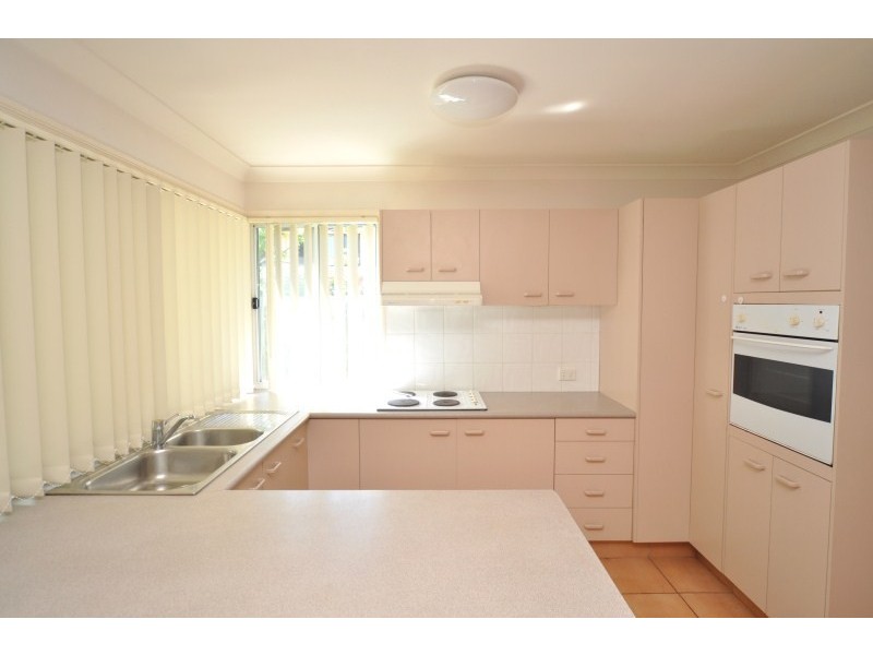 12 Oxbridge Chase, Arundel QLD 4214