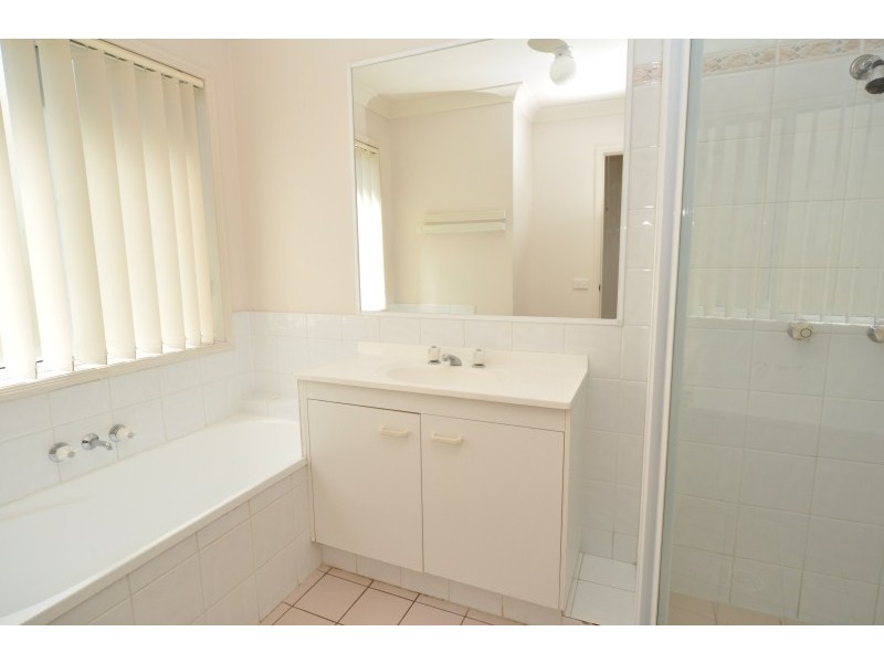 12 Oxbridge Chase, Arundel QLD 4214