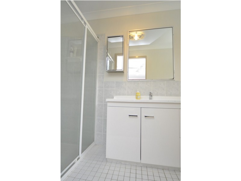 23 Schneider Avenue, Labrador QLD 4215