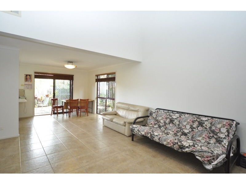 4/212 Central Street, Labrador QLD 4215