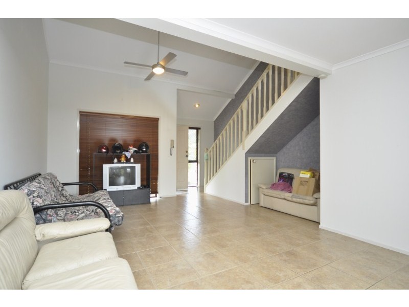 4/212 Central Street, Labrador QLD 4215