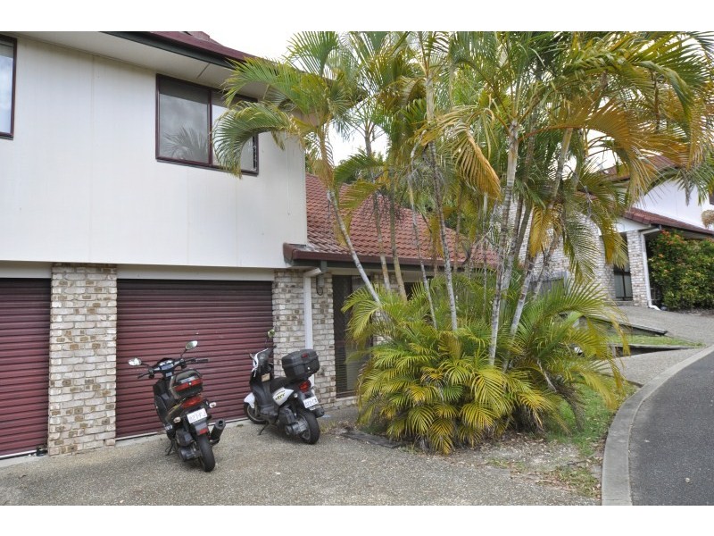 4/212 Central Street, Labrador QLD 4215