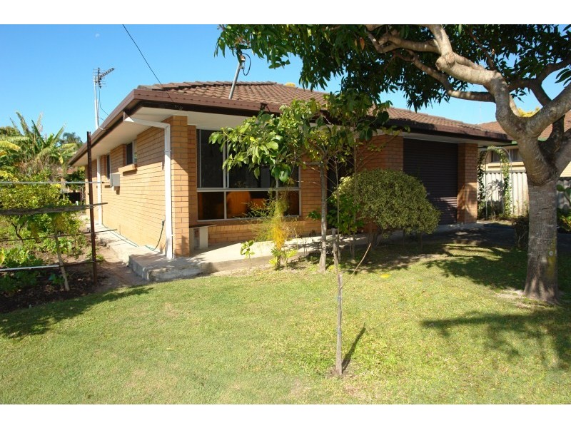 148 Government Road, Labrador QLD 4215