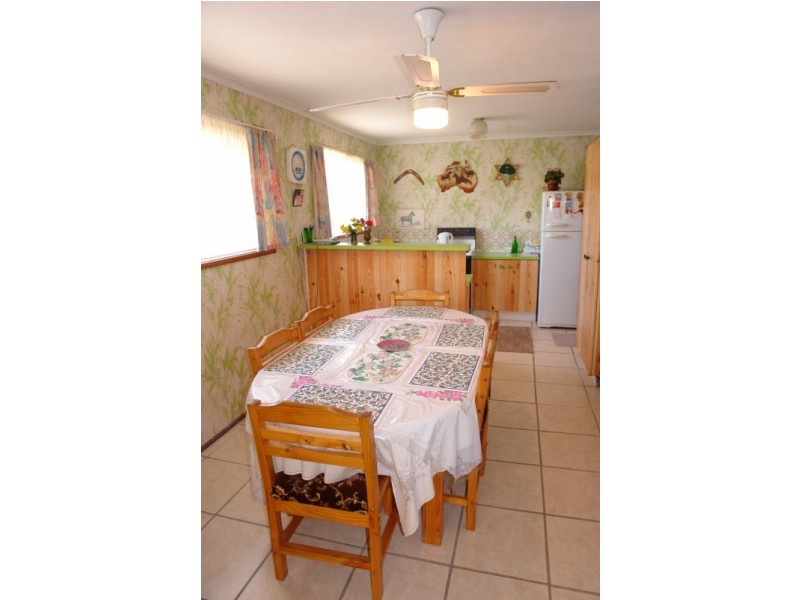 148 Government Road, Labrador QLD 4215