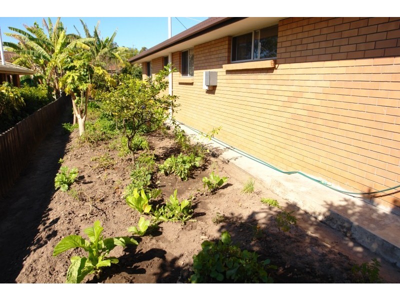 148 Government Road, Labrador QLD 4215