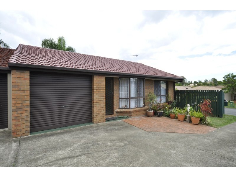 1/17 Hentdale Court, Labrador QLD 4215