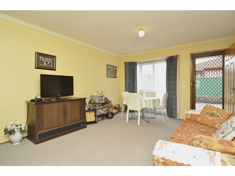 1/17 Hentdale Court, Labrador QLD 4215