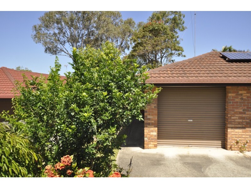 2/9 Botanical Drive, Labrador QLD 4215