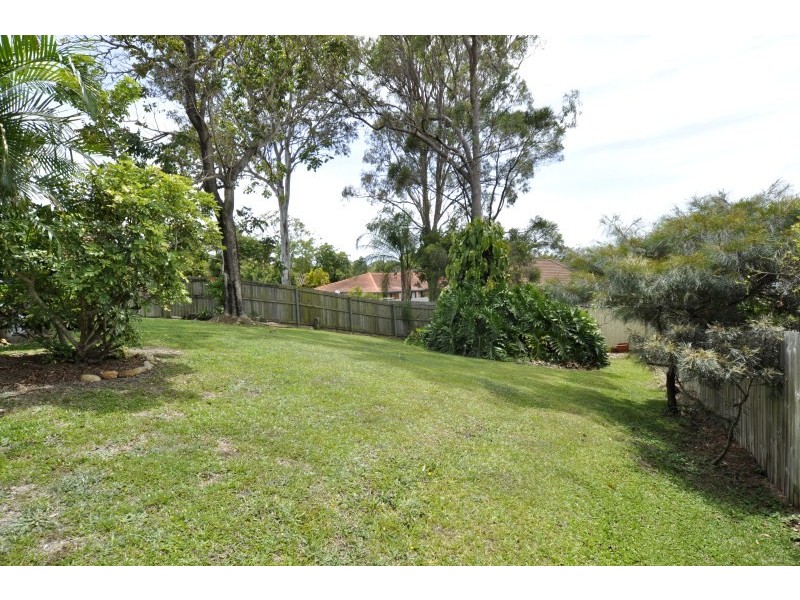 2/9 Botanical Drive, Labrador QLD 4215