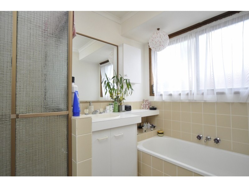 2/9 Botanical Drive, Labrador QLD 4215