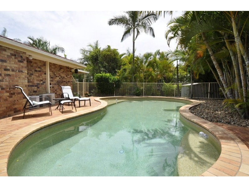 5 Aoki Court, Parkwood QLD 4214