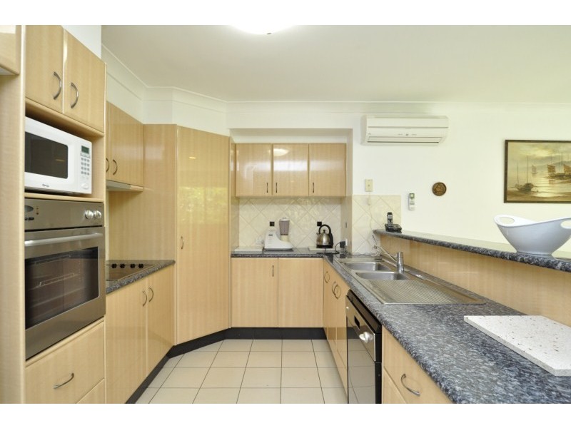 5 Aoki Court, Parkwood QLD 4214