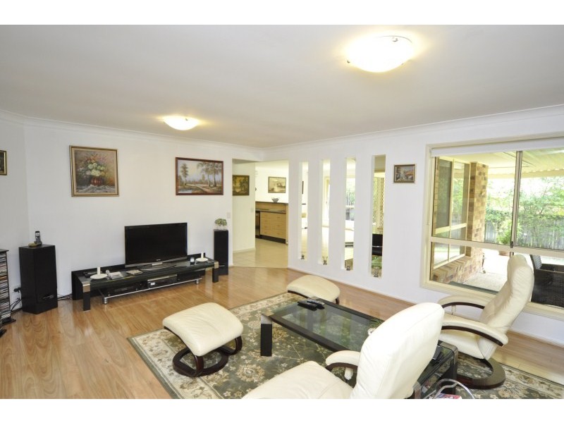 5 Aoki Court, Parkwood QLD 4214