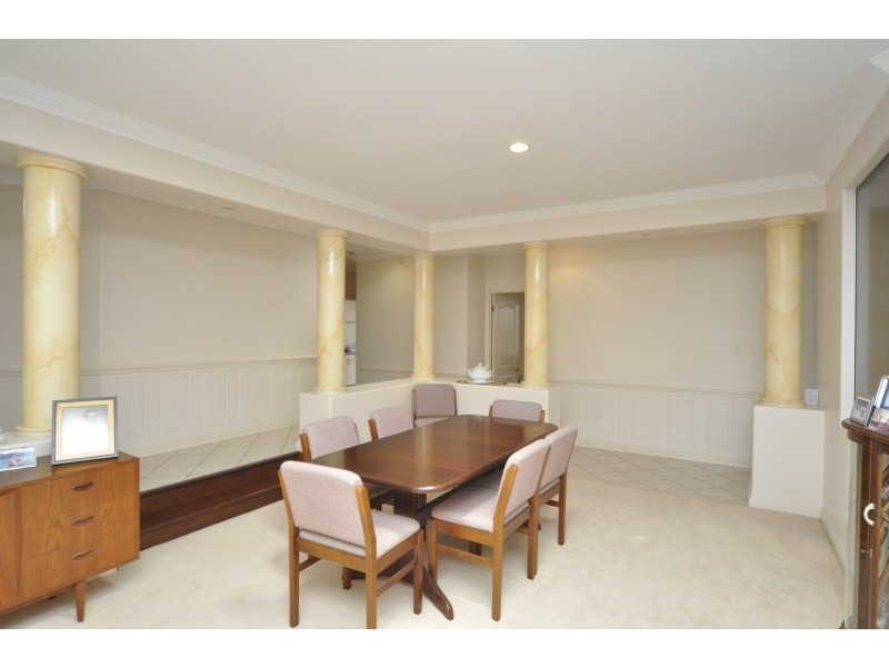 277 Napper Road, Arundel QLD 4214