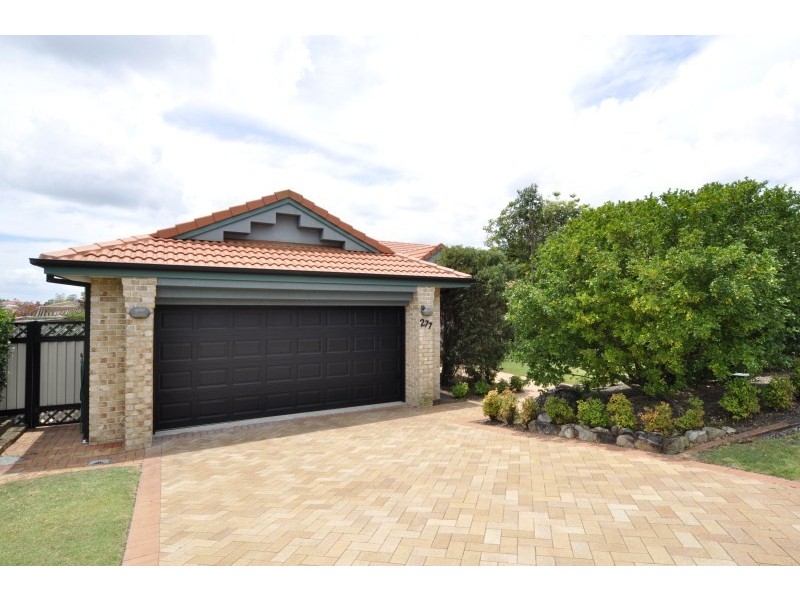 277 Napper Road, Arundel QLD 4214