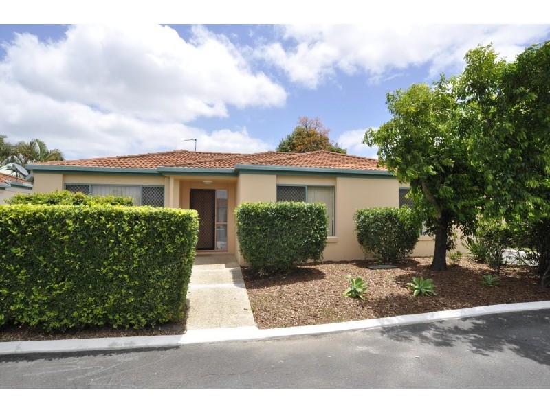 4/222 Central Street, Labrador QLD 4215