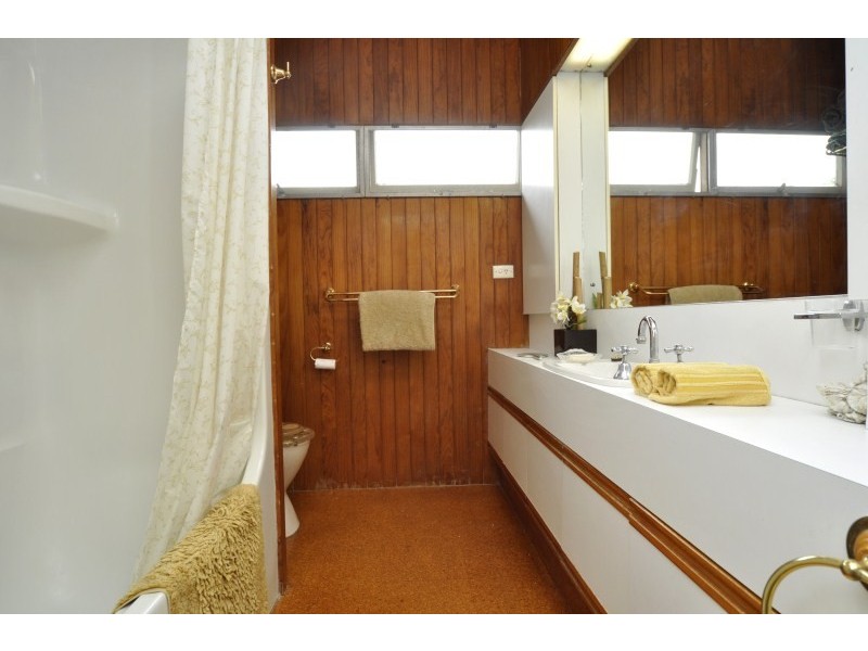 14 Bath Street, Labrador QLD 4215